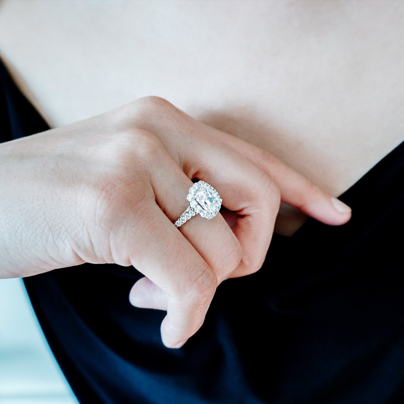 2.0 CT Cushion Halo CVD F/VS2 Diamond Engagement Ring