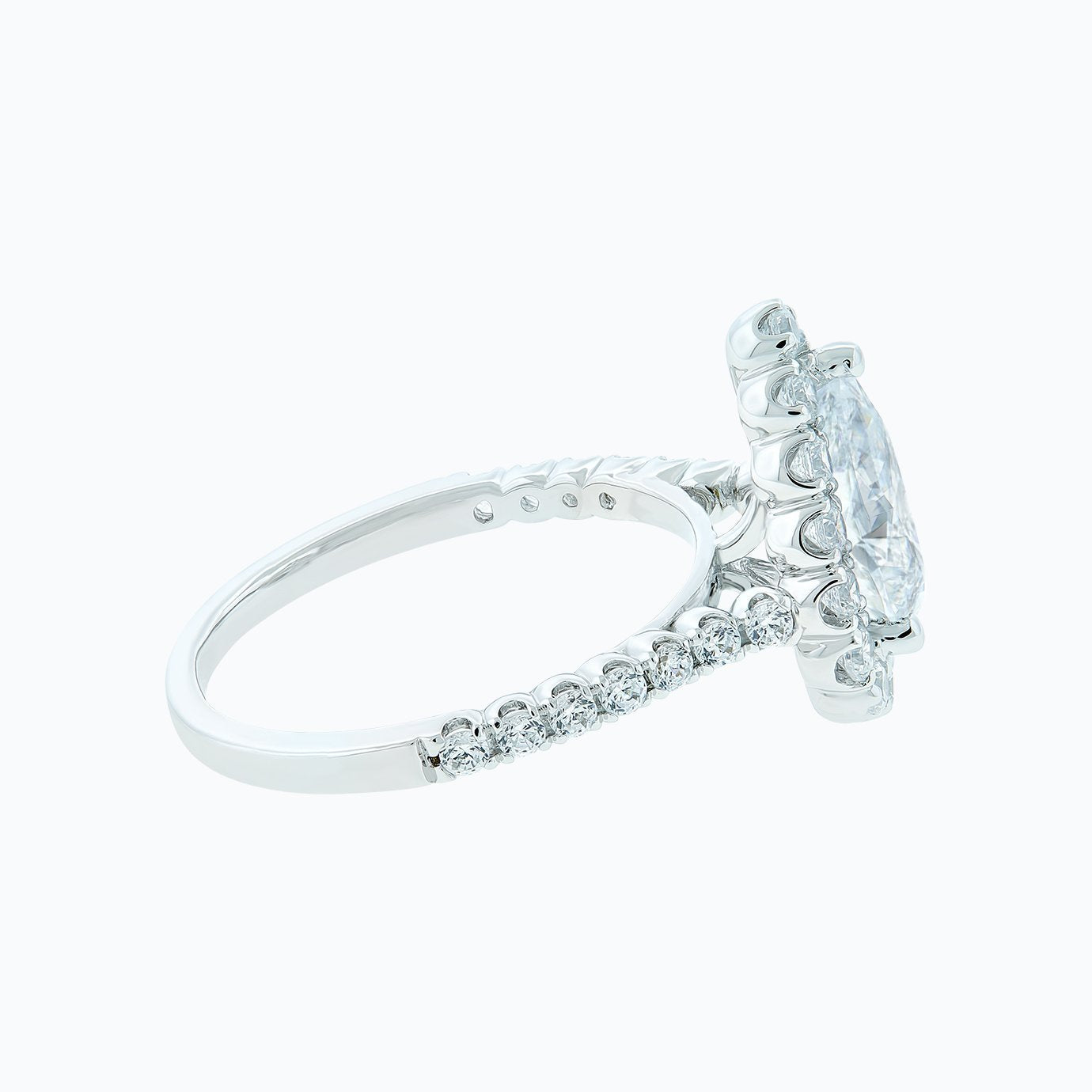2.0 CT Pear Halo CVD F/VS2 Diamond Engagement Ring