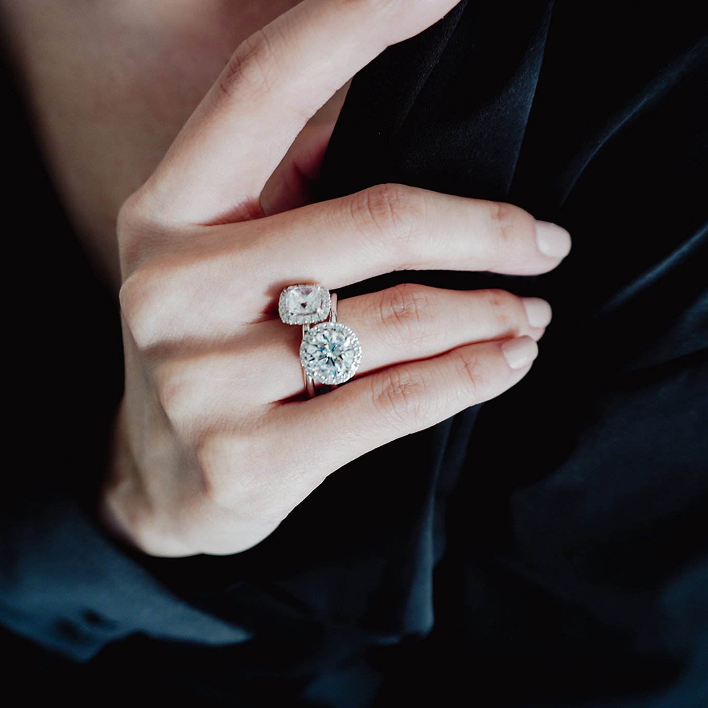 2.0 CT Round Halo CVD F/VS2 Diamond Engagement Ring